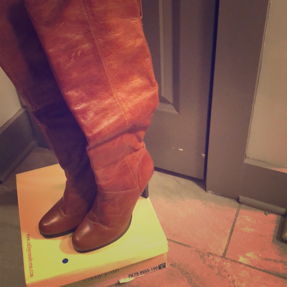 Cathy jean knee boots.
